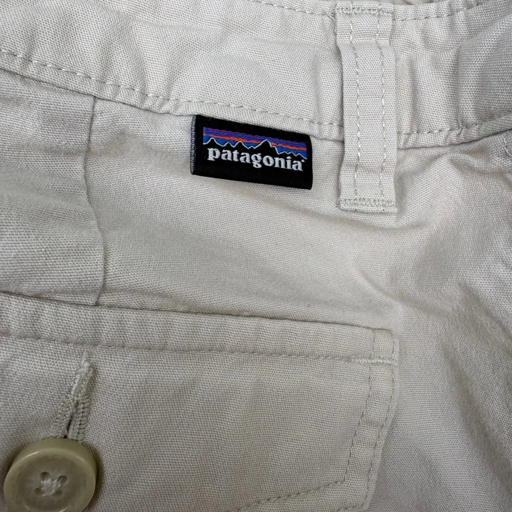 Patagonia Womens Khaki Organic Cotton Stretch Cargo Stand Up Shorts Size 4